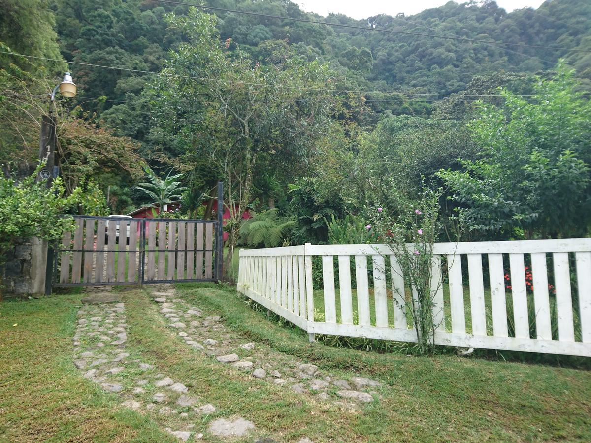 Pink House Hostel San Lucas Toliman Exterior photo